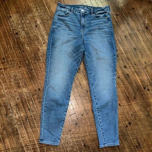 American Eagle curvy hi-rise distressed size 14 jeggings - Picture 1 of 3